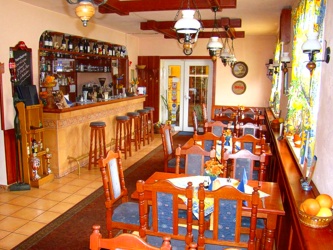 Reštaurácia Surini